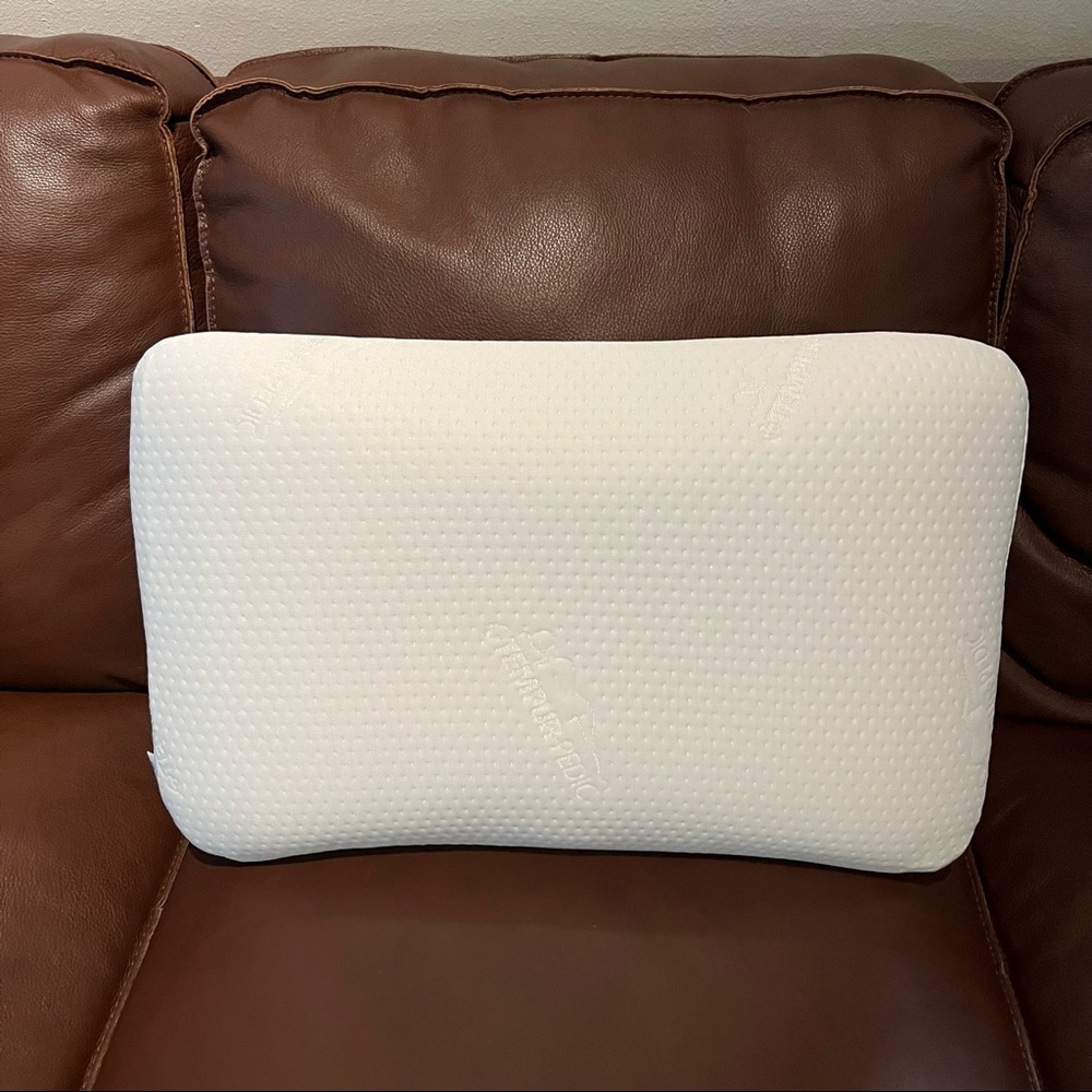 NWOT tempur pedic pillow